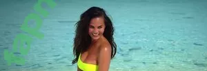 Chrissy Teigen nude photo #0370 (chrissyteigen)