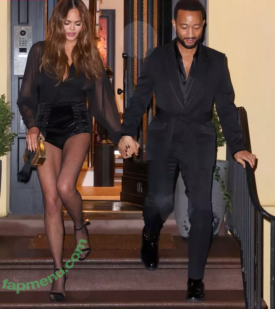 Chrissy Teigen nude photo #0618 (ChrissyTeigen)