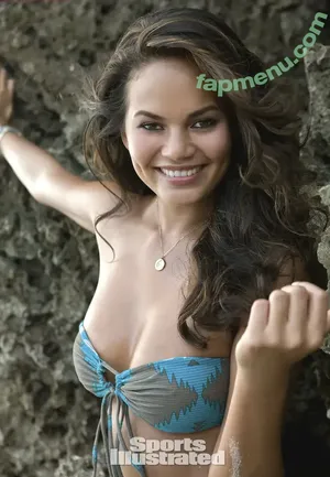 Chrissy Teigen / chrissyteigen nude photo #1203