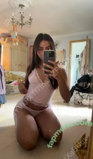 Christabellaeee / itsjadeeeee nude photo #0060