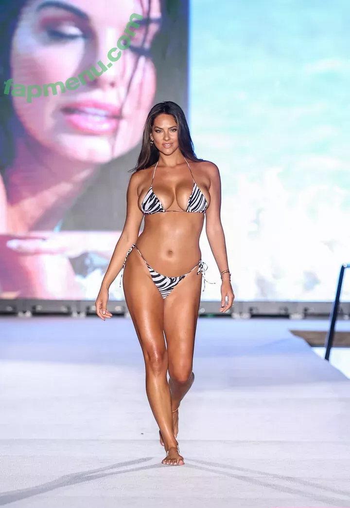 Christen Harper nude photo #0192 (christenharper)