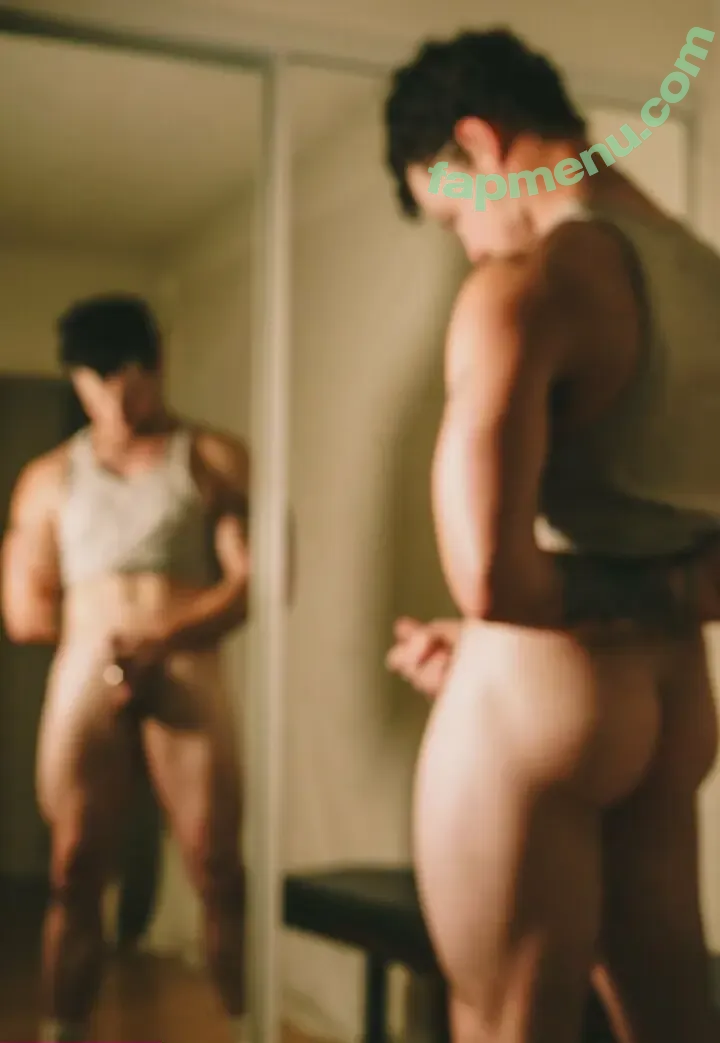 christian.cowgill nude photo #0032 (christian.cowgill)