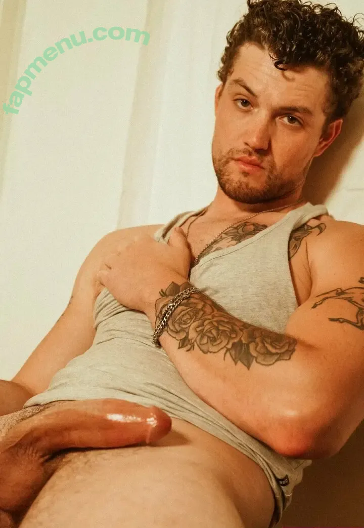 christian.cowgill nude photo #0048 (christian.cowgill)