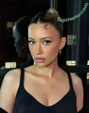 Christian Serratos / christianserratos nude photo #0361