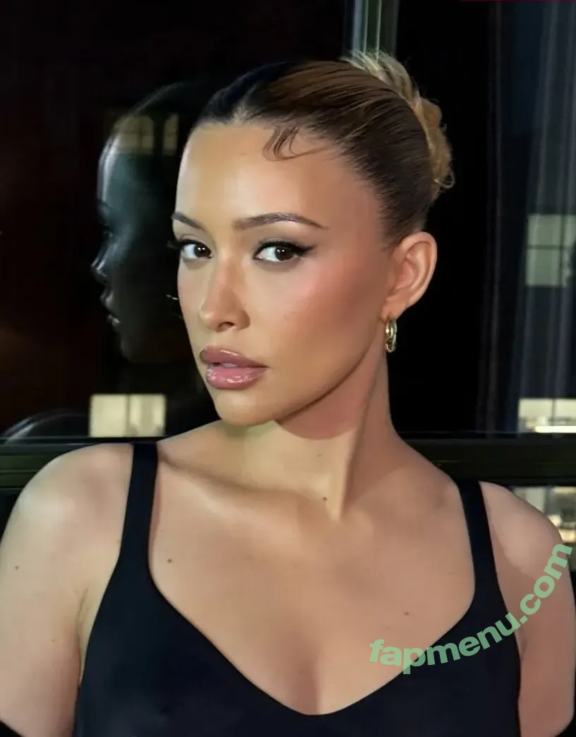 Christian Serratos nude photo #0359 (christianserratos)