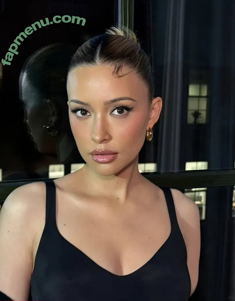 Christian Serratos nude photo #0360 (christianserratos)