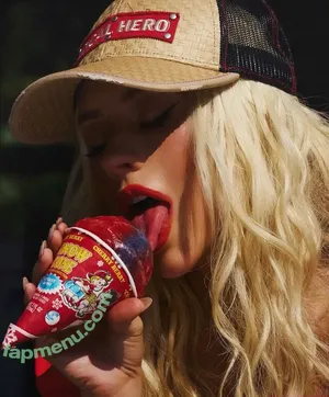 Christina Aguilera / XTINA nude photo #2922