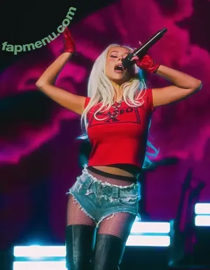 Christina Aguilera / XTINA nude photo #2936