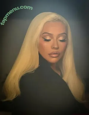 Christina Aguilera / XTINA nude photo #2966