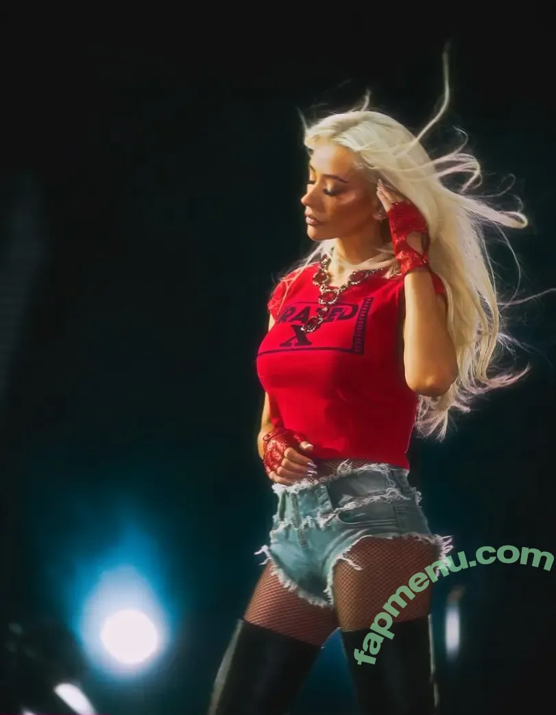 Christina Aguilera nude photo #2937 (XTINA)