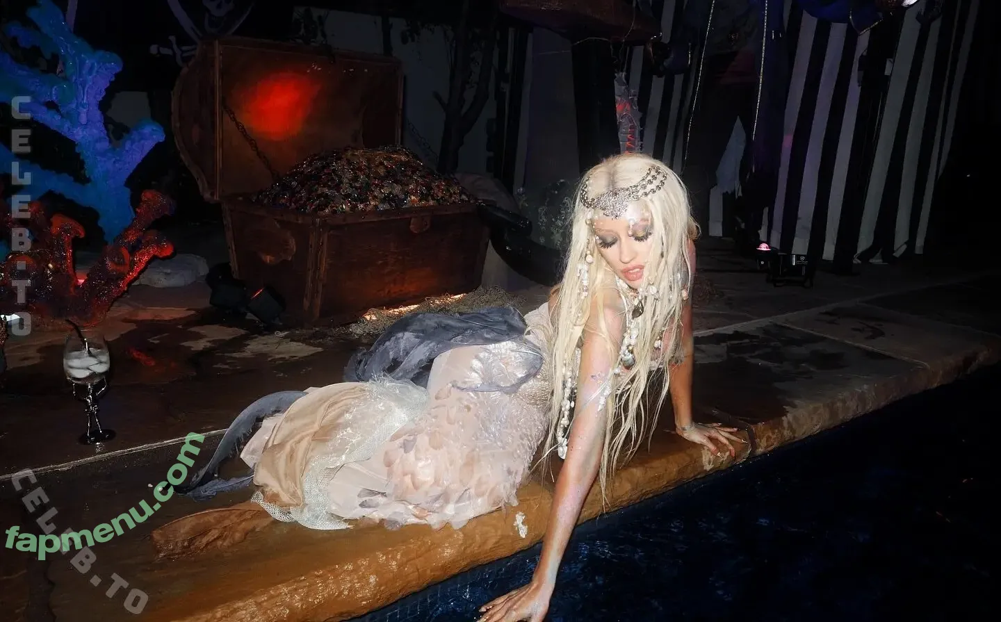 Christina Aguilera nude photo #3008 (XTINA / christinaaguilera)