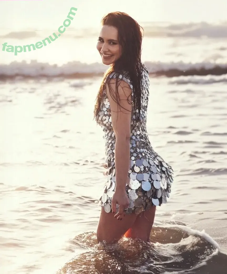 Christina Chong nude photo #0047 (christinachongx)