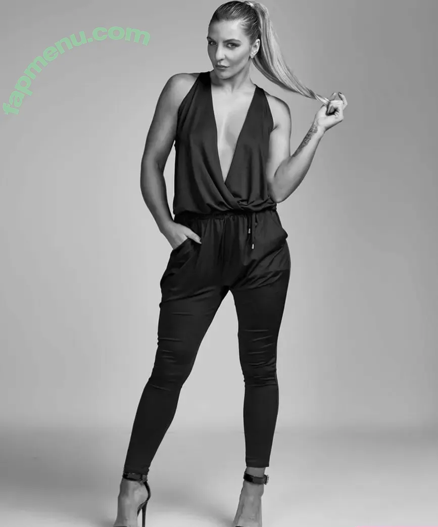 Christina Hammer nude photo #0301 (German Boxer / ladyhammer_official)