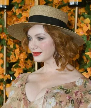 Christina Hendricks / actuallychristinahendricks nude photo #1561