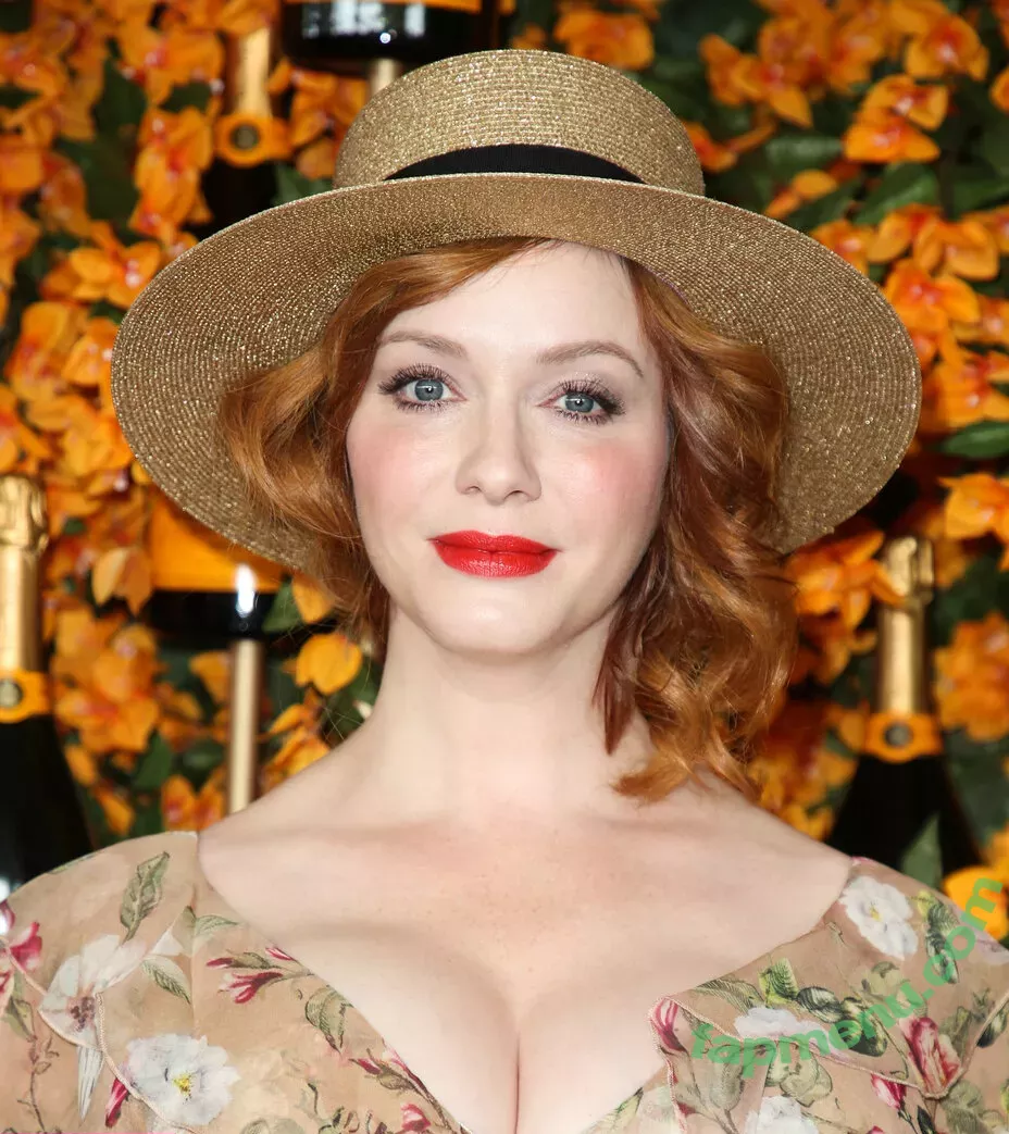 Christina Hendricks nude photo #1575 (actuallychristinahendricks)