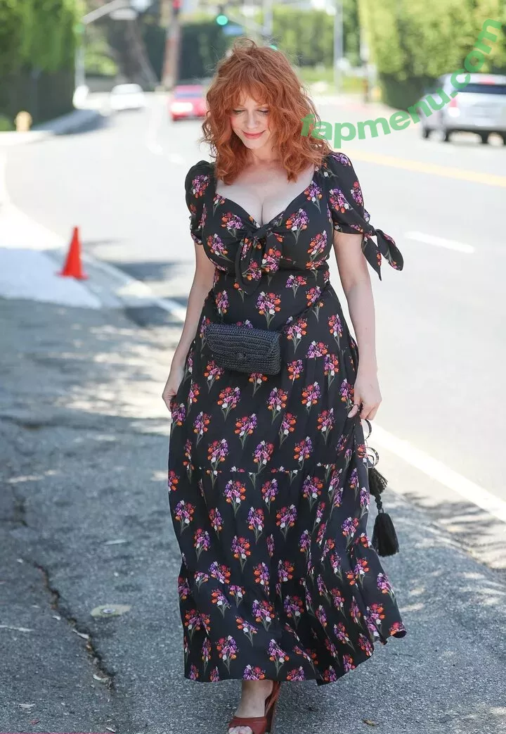 Christina Hendricks nude photo #1643 (actuallychristinahendricks)