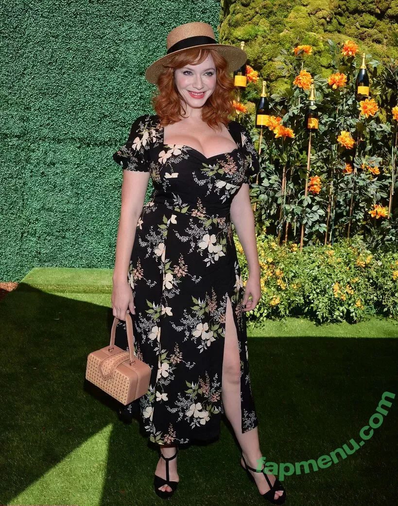 Christina Hendricks nude photo #1674 (actuallychristinahendricks)