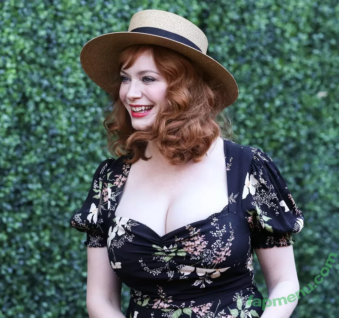 Christina Hendricks nude photo #1691 (actuallychristinahendricks)