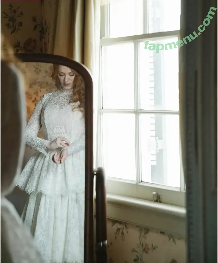 Christina Hendricks nude photo #1896 (actuallychristinahendricks)