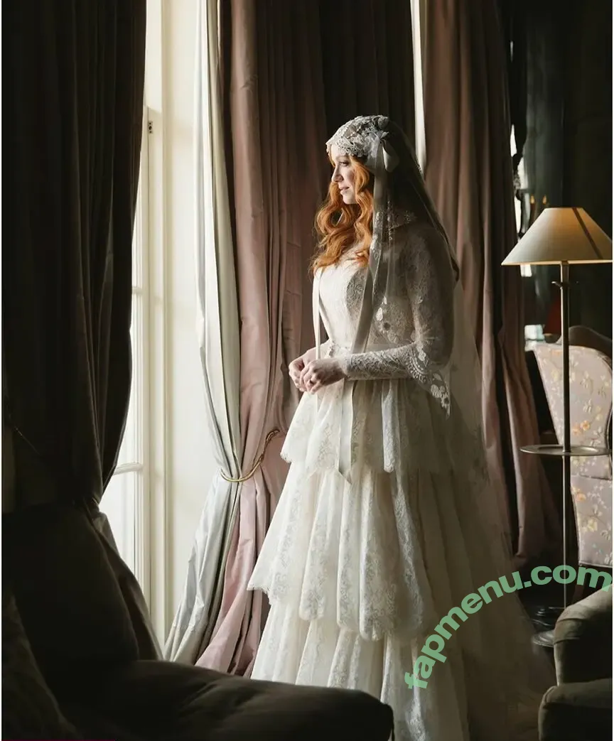 Christina Hendricks nude photo #1898 (actuallychristinahendricks)