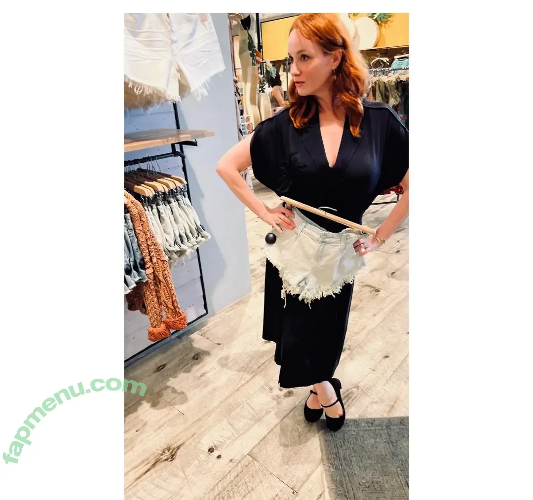 Christina Hendricks nude photo #1899 (actuallychristinahendricks)