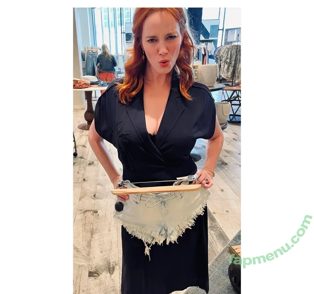 Christina Hendricks nude photo #1903 (actuallychristinahendricks)