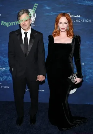 Christina Hendricks / actuallychristinahendricks nude photo #2197