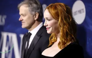 Christina Hendricks / actuallychristinahendricks nude photo #2202