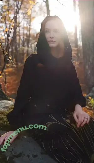 Christina Hendricks / actuallychristinahendricks nude photo #2271