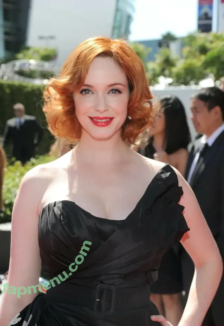 Christina Hendricks nude photo #2115 (actuallychristinahendricks)
