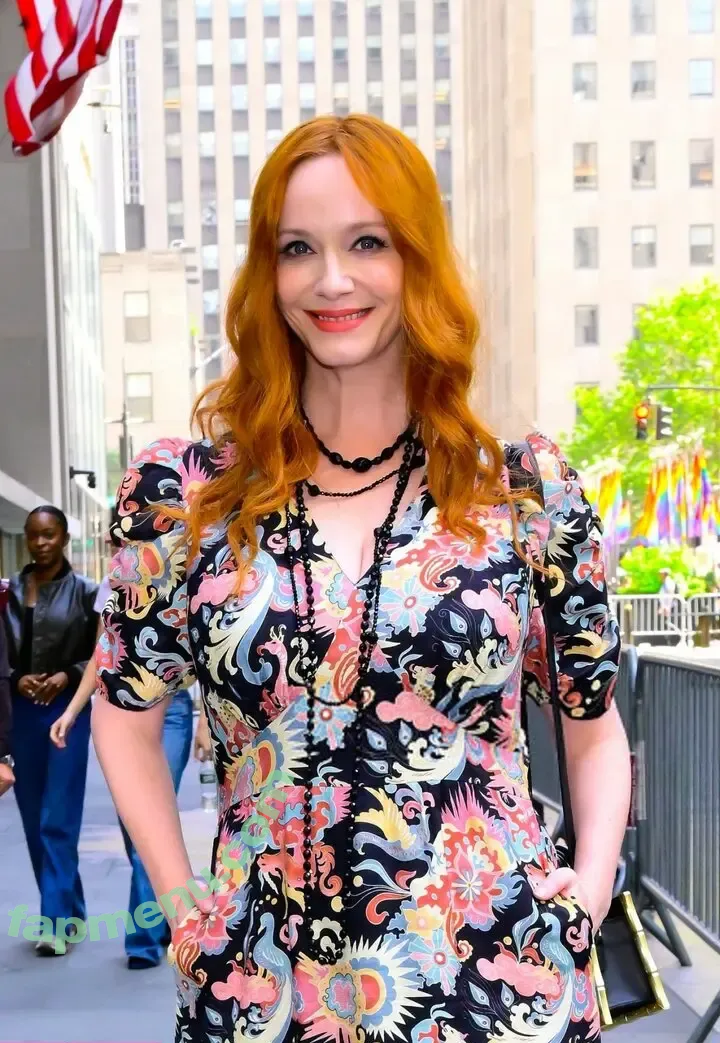 Christina Hendricks nude photo #2158 (actuallychristinahendricks)