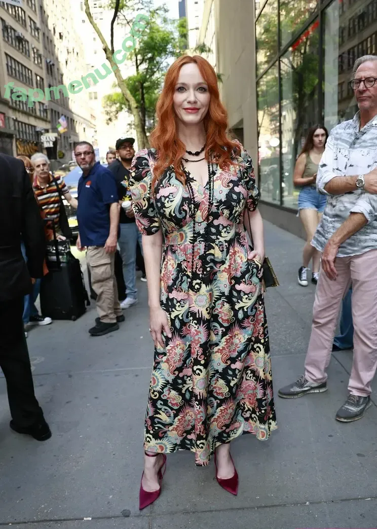 Christina Hendricks nude photo #2159 (actuallychristinahendricks)