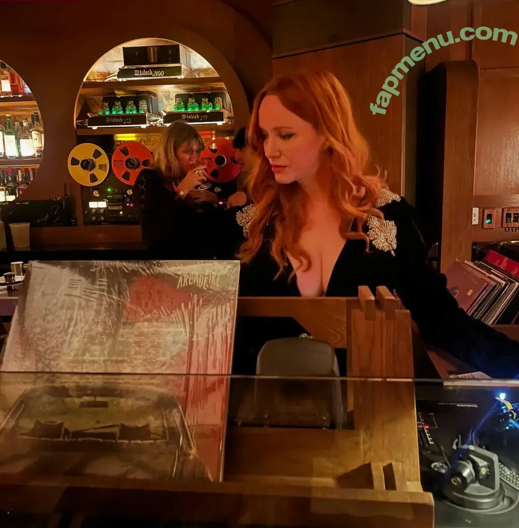 Christina Hendricks nude photo #2179 (actuallychristinahendricks)