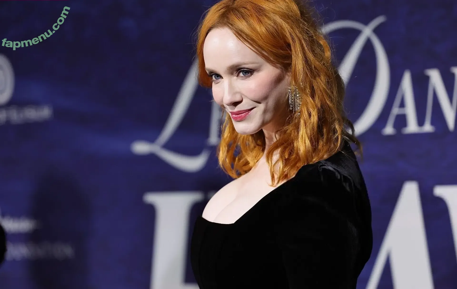 Christina Hendricks nude photo #2187 (actuallychristinahendricks)