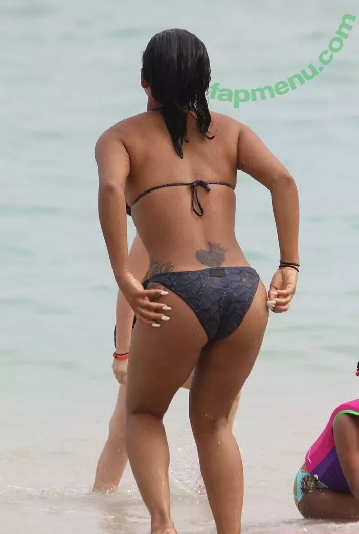 Christina Milian nude photo #1222 (christinamilian / kacytgirl)