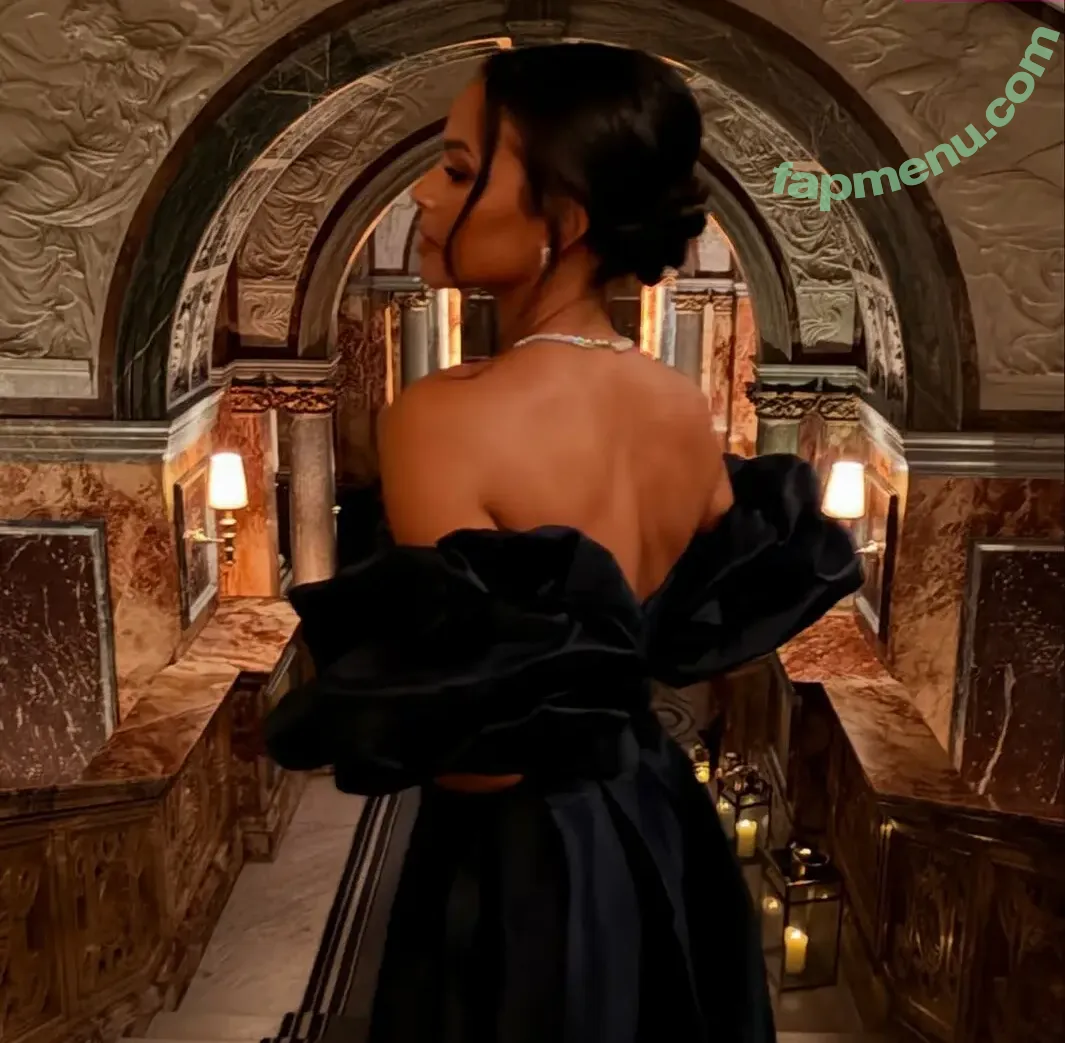 Christina Milian nude photo #1704 (christinamilian / kacytgirl)