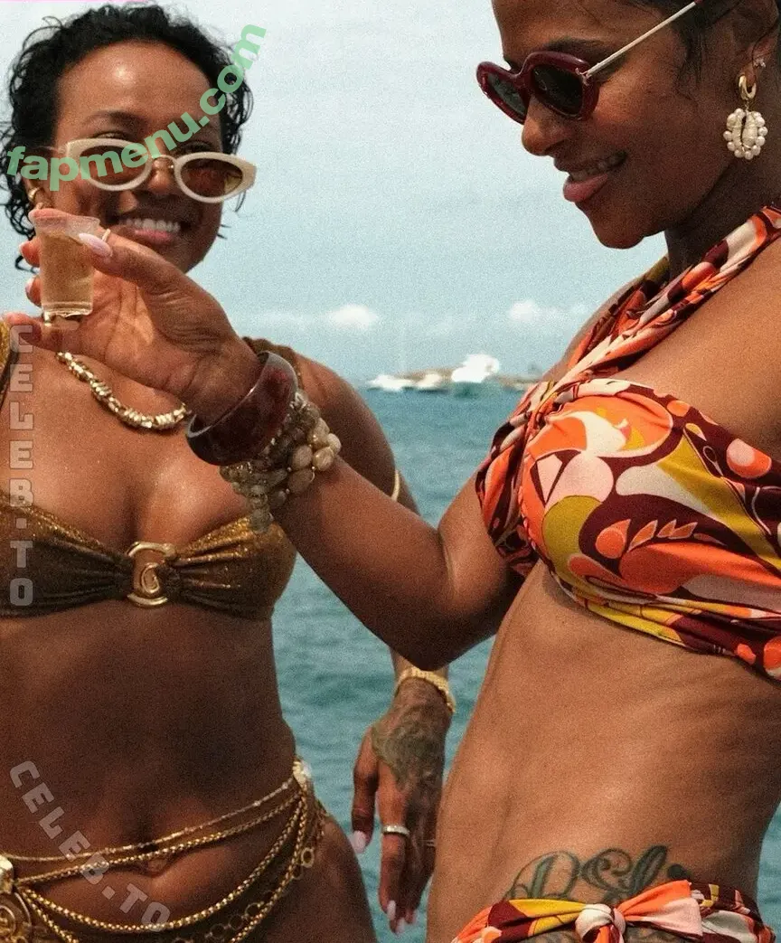 Christina Milian nude photo #1721 (ChristinaMilian / ChristinaMilianVEVO / kacytgirl)