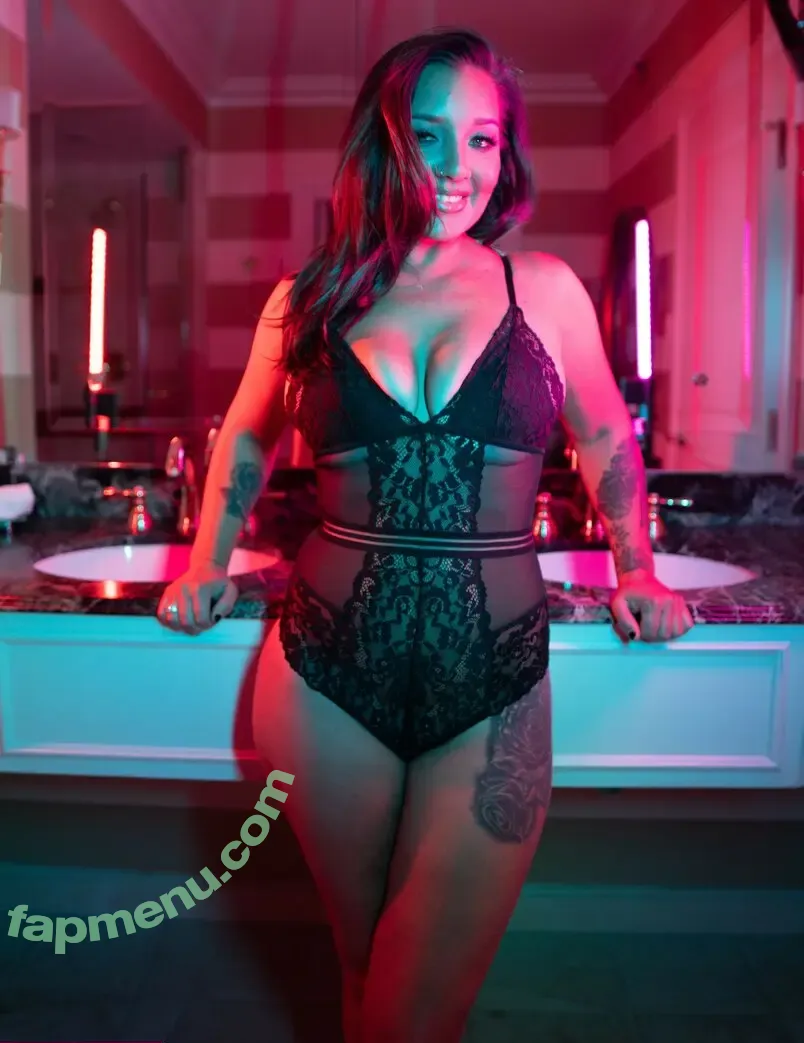 Christina Model nude photo #2110 (Lucci / christinamodel515 / thechristinamodel)