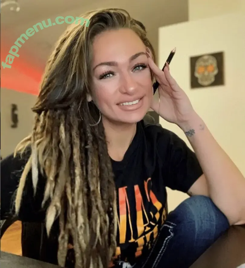 Christina Randall nude photo #0033 (christinaarandall / christinarandall)