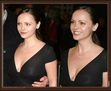 Christina Ricci / ChristinaRicci / arianaricci / riccigrams nude photo #0068