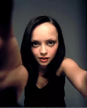 Christina Ricci / ChristinaRicci / arianaricci / riccigrams nude photo #0173