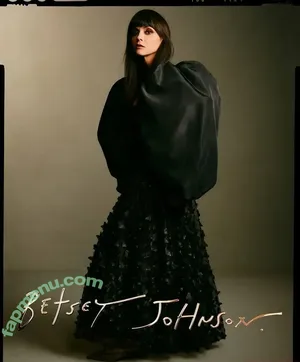 Christina Ricci / ChristinaRicci / arianaricci / riccigrams nude photo #0639