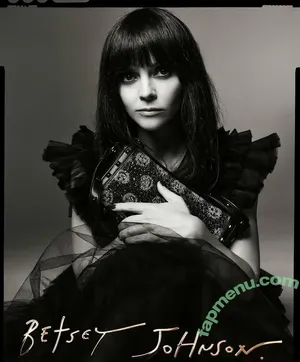 Christina Ricci / ChristinaRicci / arianaricci / riccigrams nude photo #0643