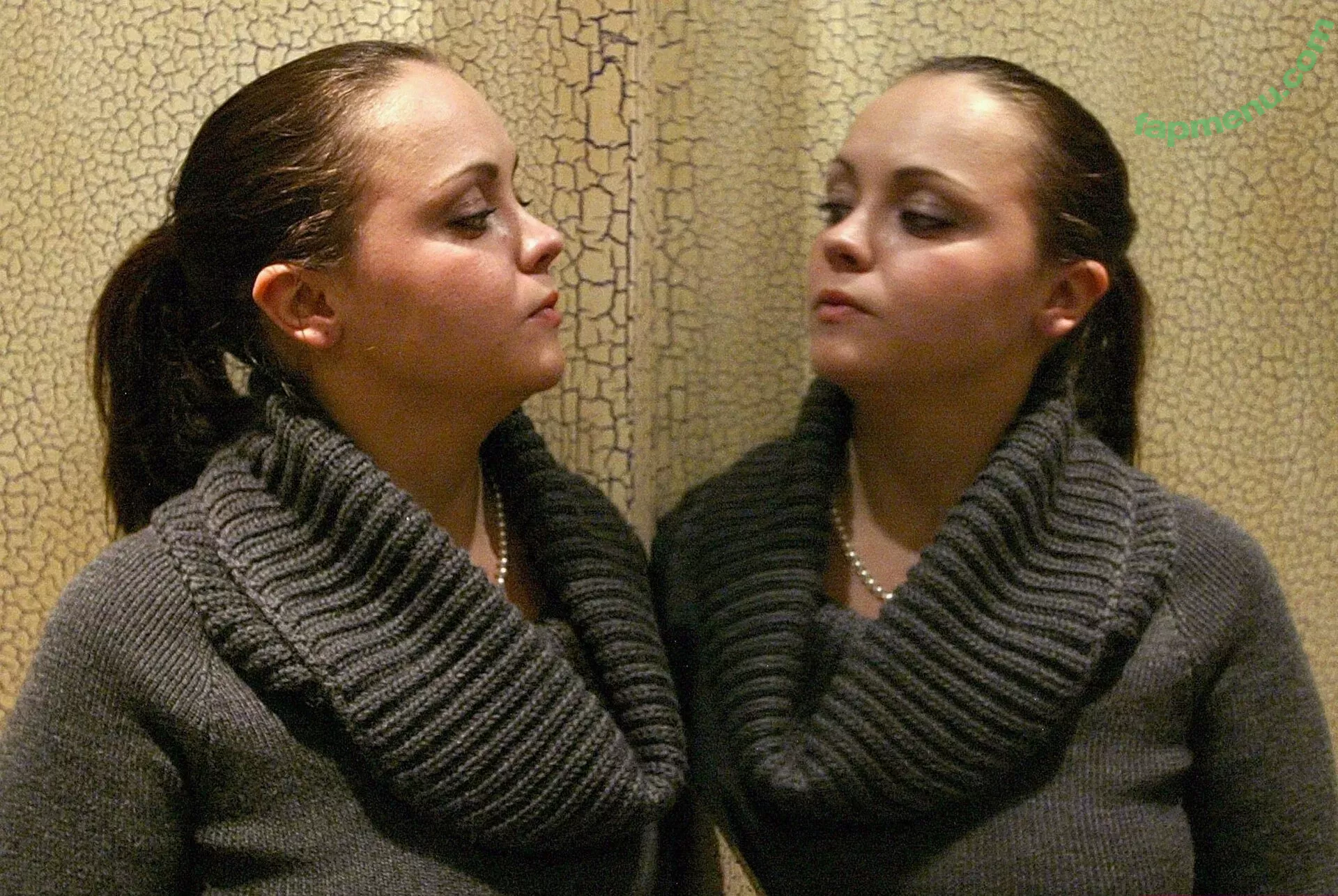 Christina Ricci nude photo #0170 (ChristinaRicci / arianaricci / riccigrams)