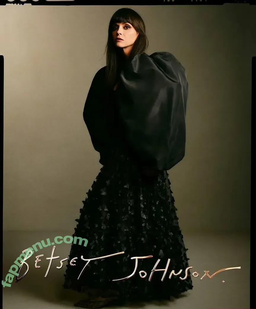 Christina Ricci nude photo #0639 (ChristinaRicci / arianaricci / riccigrams)