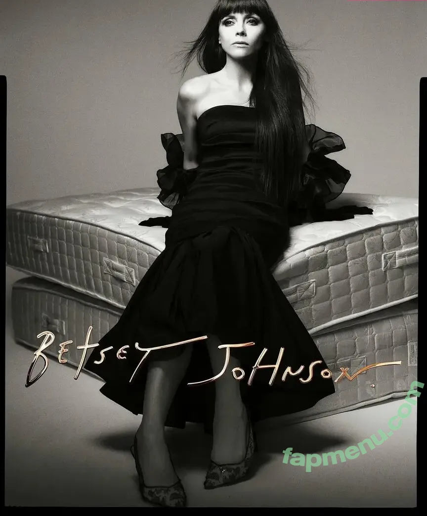 Christina Ricci nude photo #0641 (ChristinaRicci / arianaricci / riccigrams)