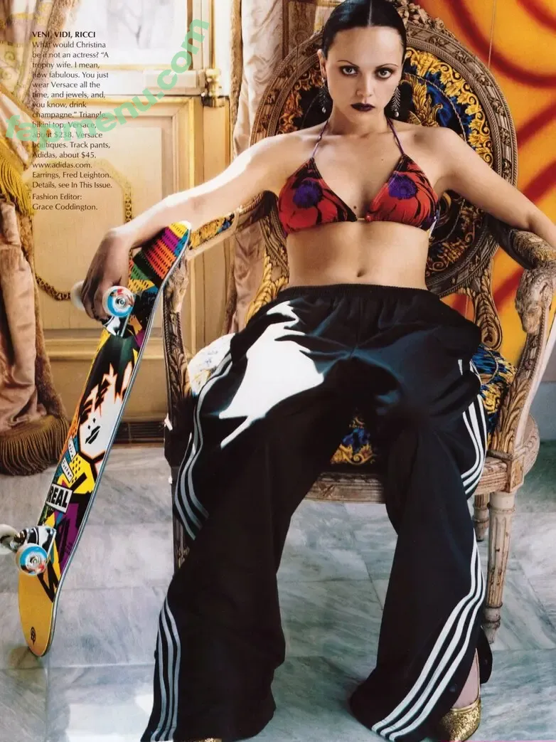 Christina Ricci nude photo #0653 (ChristinaRicci / arianaricci / riccigrams)