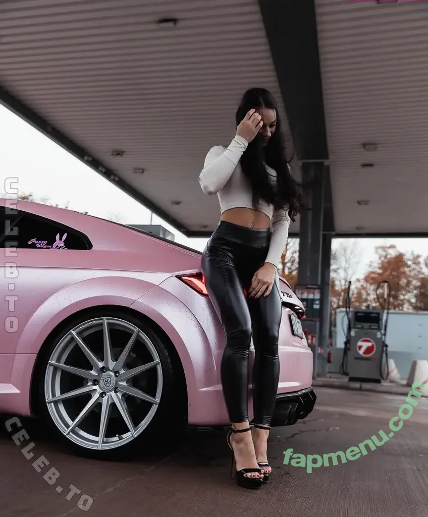 Christina Winkler nude photo #0019 (christina271099 / thepussywagon310)