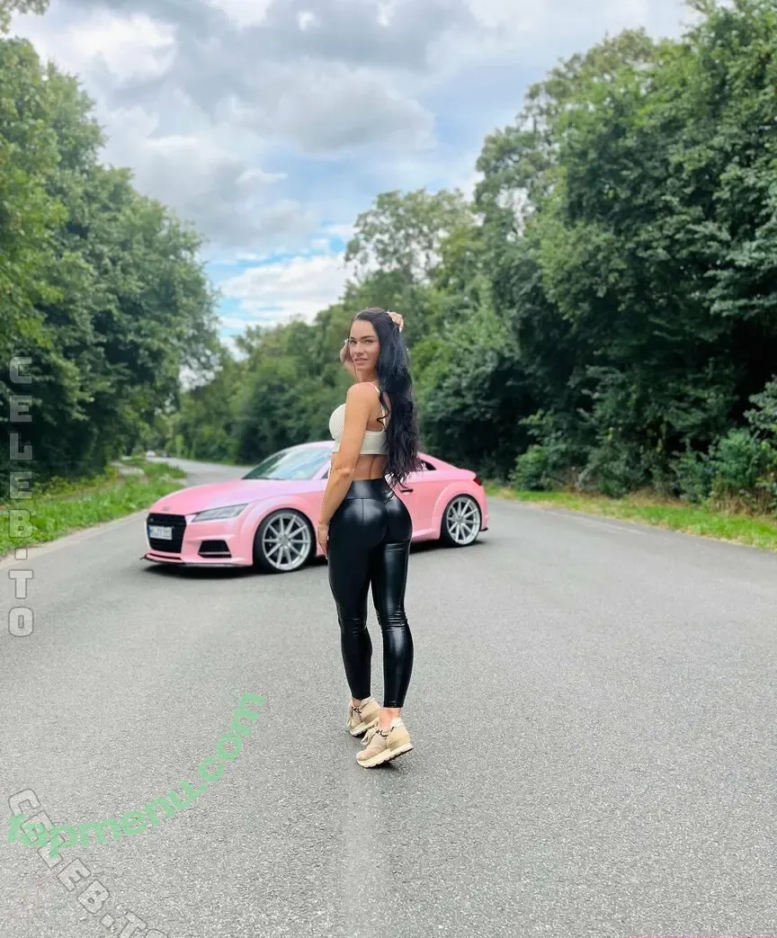 Christina Winkler nude photo #0022 (christina271099 / thepussywagon310)