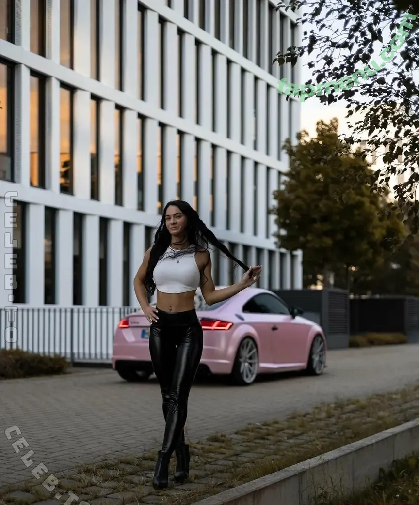 Christina Winkler nude photo #0052 (christina271099 / thepussywagon310)